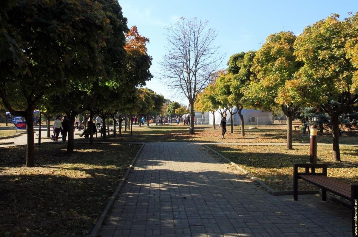 Afganskii Park Apartment Кишинів Екстер'єр фото
